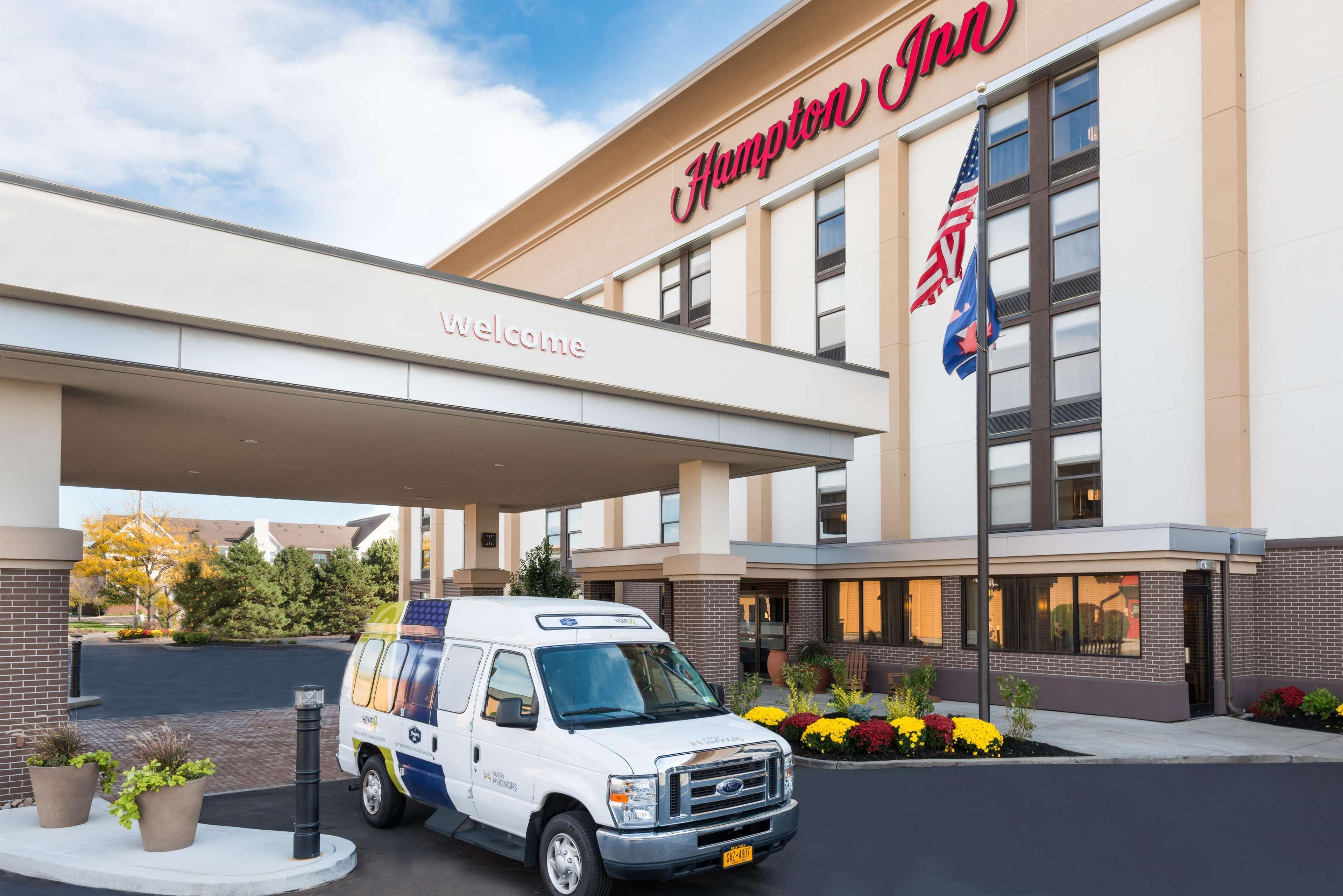 Hampton Inn Buffalo-Airport Galleria Mall Чиктовага Экстерьер фото