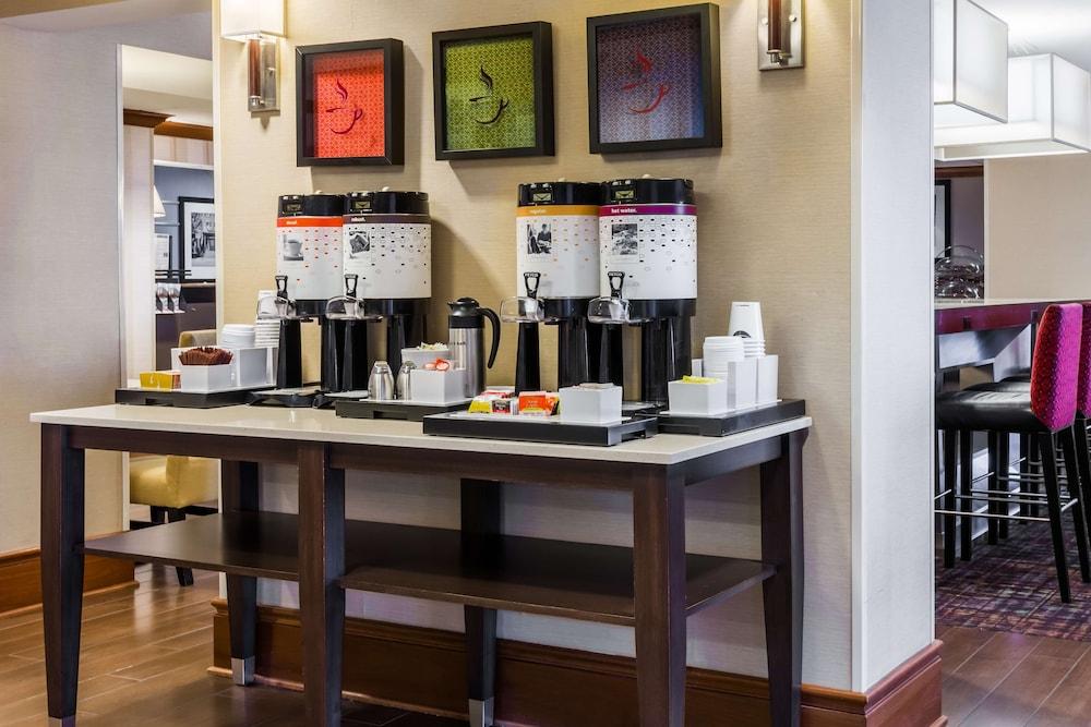 Hampton Inn Buffalo-Airport Galleria Mall Чиктовага Экстерьер фото