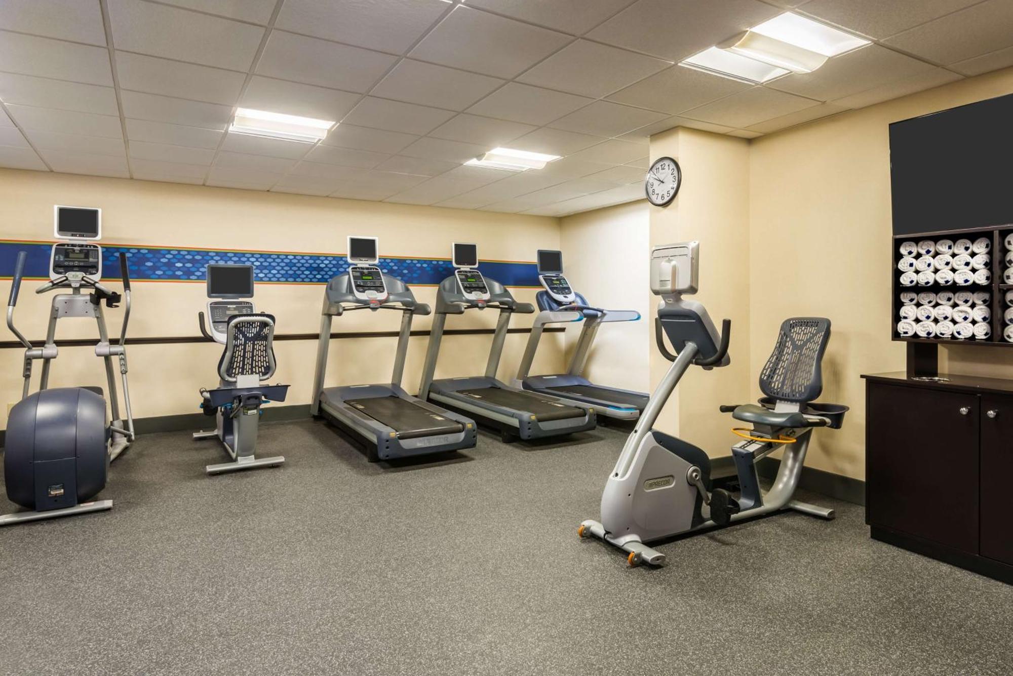 Hampton Inn Buffalo-Airport Galleria Mall Чиктовага Экстерьер фото