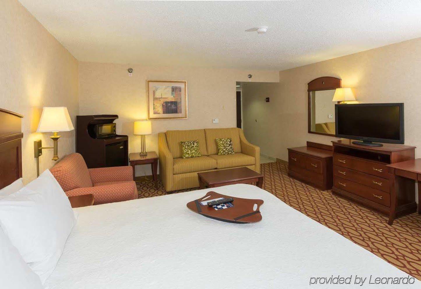 Hampton Inn Buffalo-Airport Galleria Mall Чиктовага Экстерьер фото