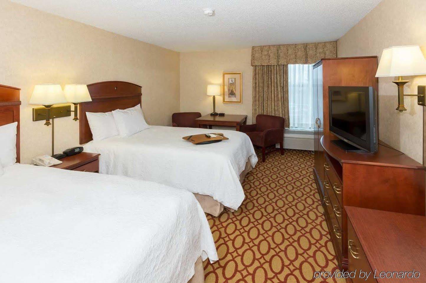 Hampton Inn Buffalo-Airport Galleria Mall Чиктовага Экстерьер фото