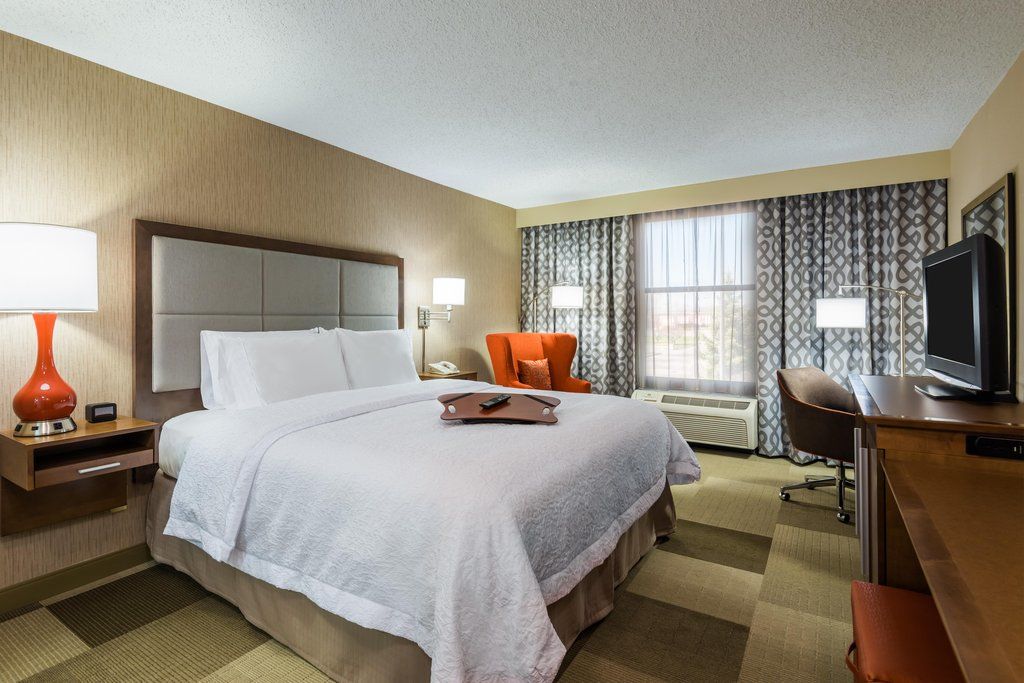 Hampton Inn Buffalo-Airport Galleria Mall Чиктовага Экстерьер фото